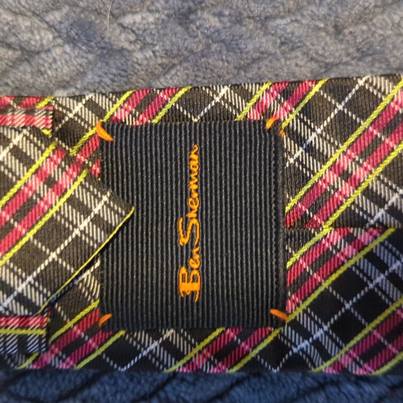 Ben Sherman necktie - Picture 2 of 2